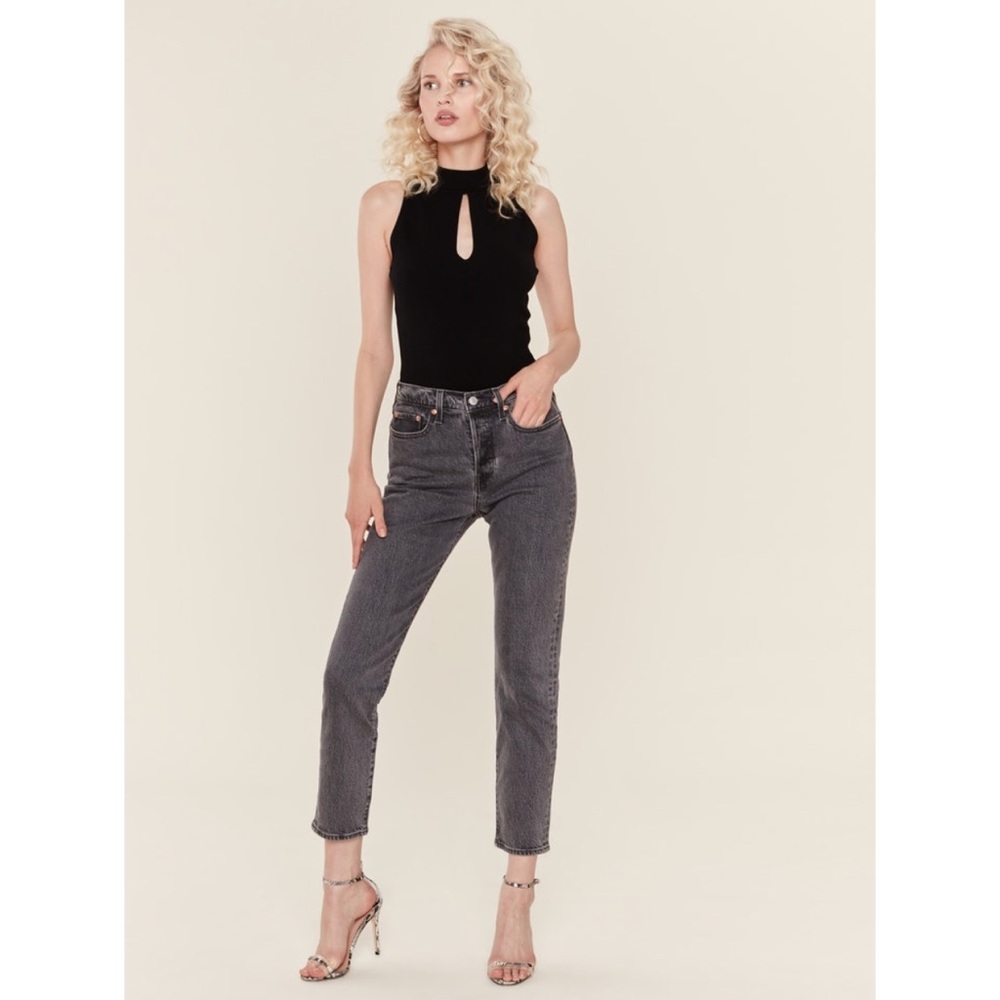 Levi's Wedgie Icon Fit Jeans in Bite My Dust - Picture 10 of 16